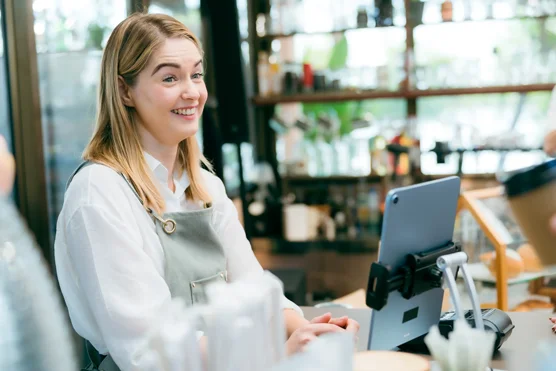 Employé / Employée de rayon libre-service