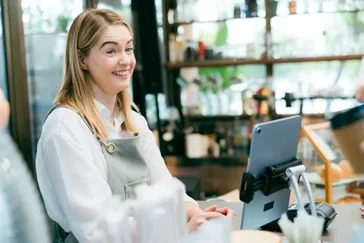 Employé / Employée de rayon libre-service