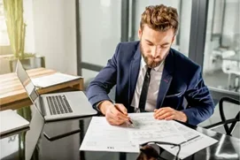 Contrôleur / Contrôleuse des impôts