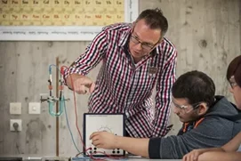Professeur / Professeure d'enseignement technologique